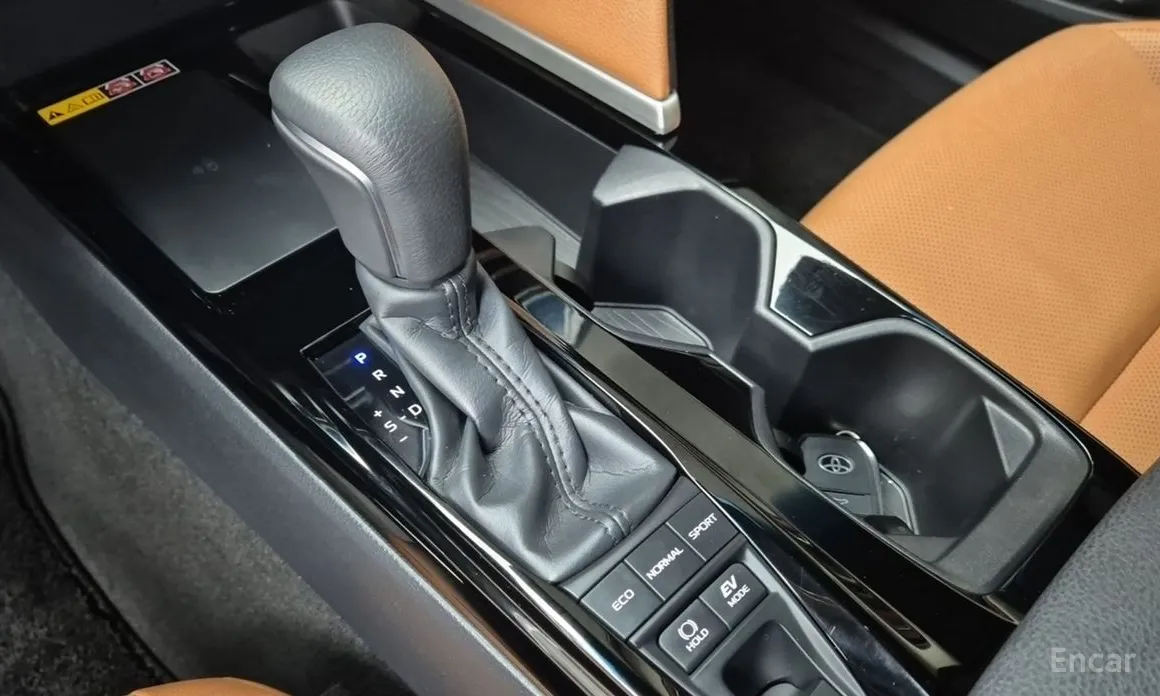 Фото 8 - Toyota Camry