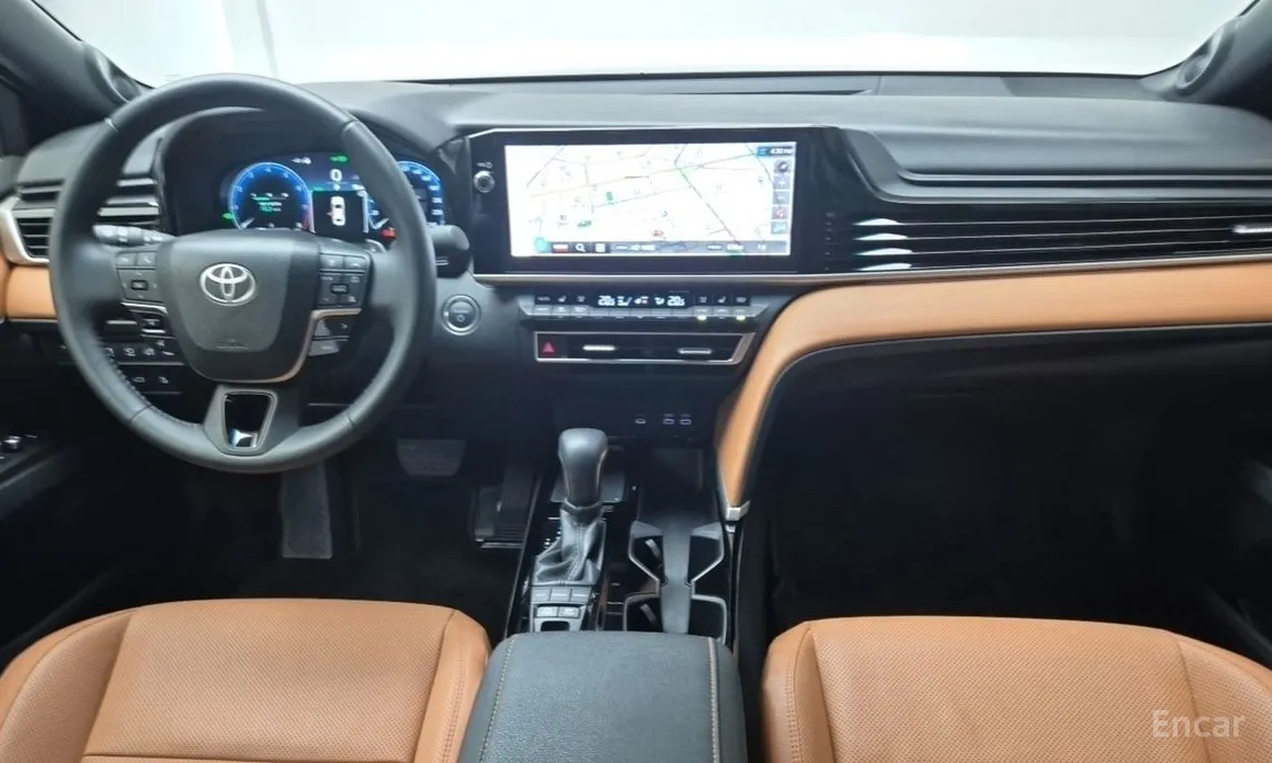 Фото 9 - Toyota Camry