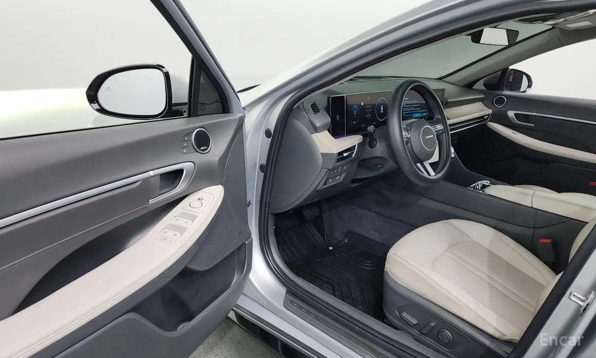 Фото 10 - Hyundai Sonata