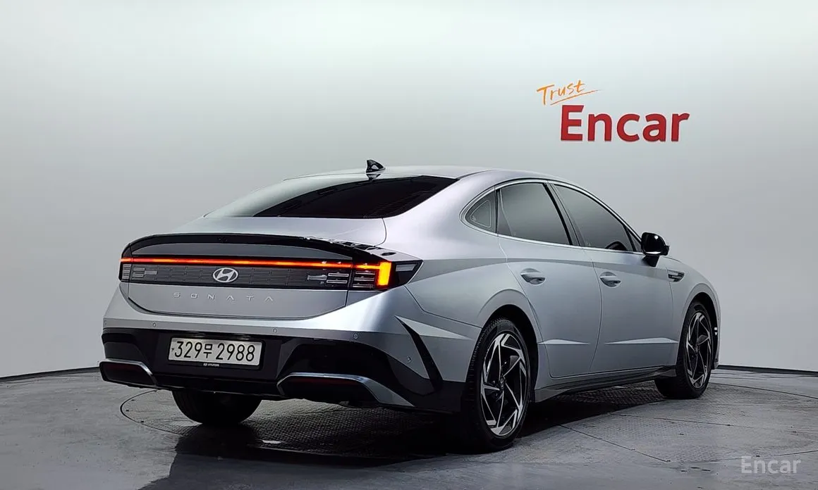 Фото 2 - Hyundai Sonata