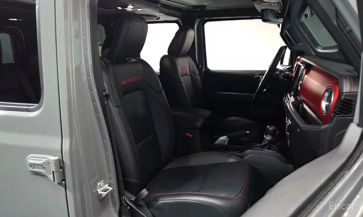 Фото 10 - Jeep Wrangler