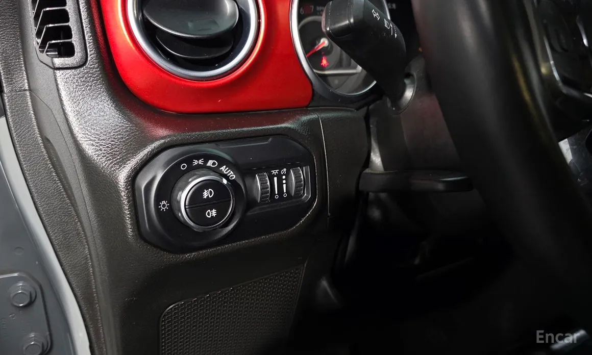 Фото 18 - Jeep Wrangler