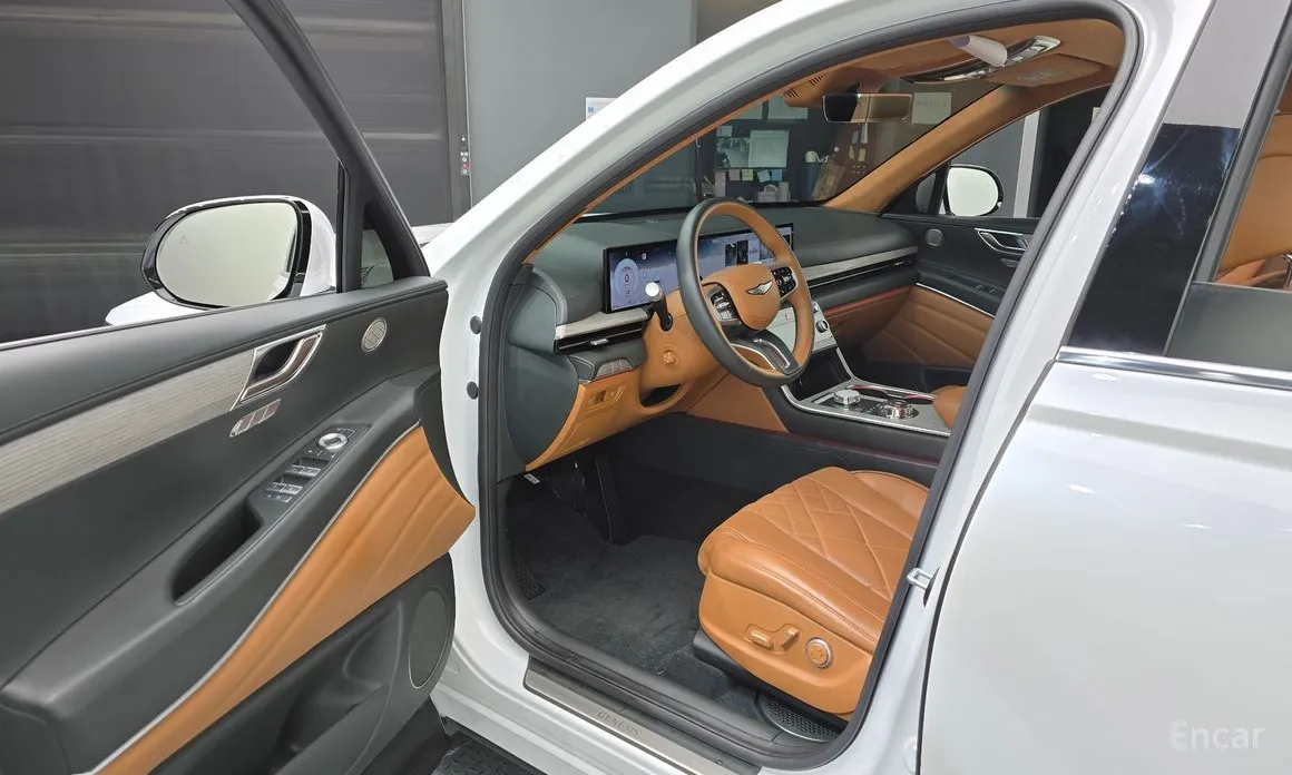 Фото 10 - Genesis GV80