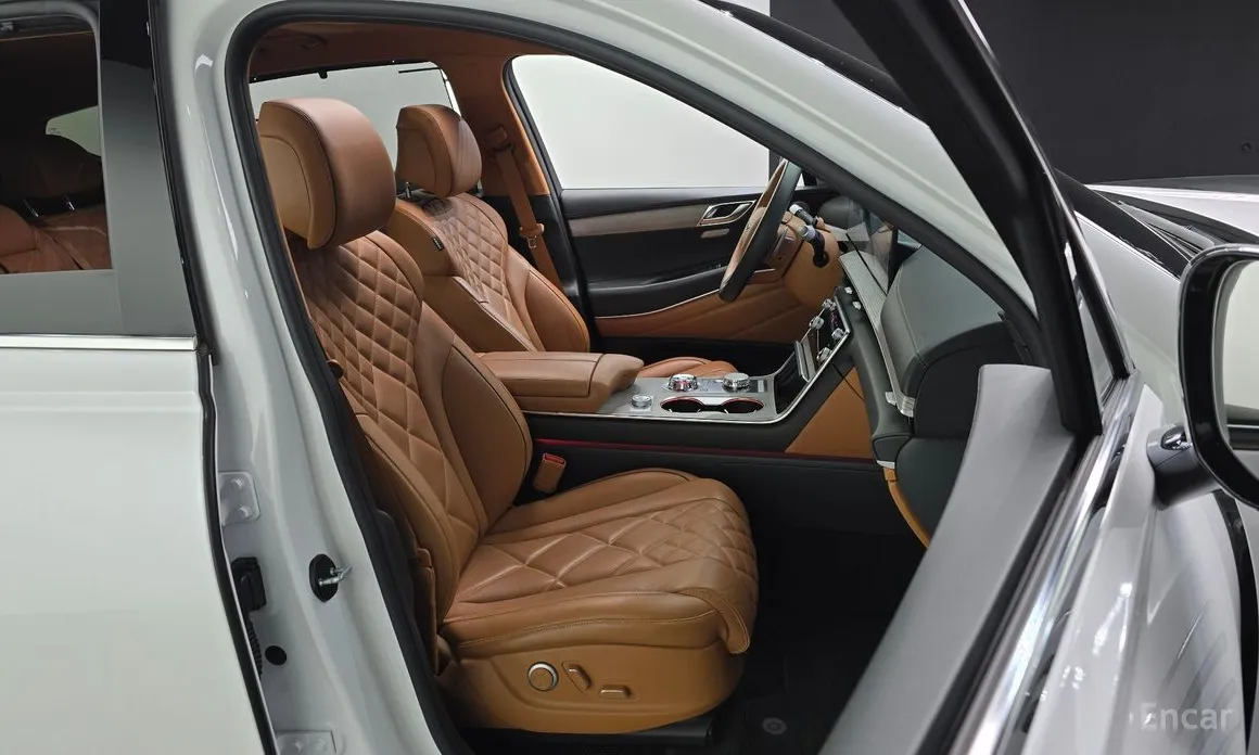 Фото 12 - Genesis GV80