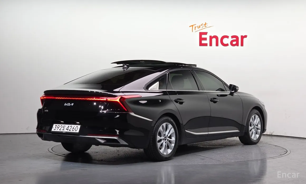 Zdjęcie 2 - Kia K8