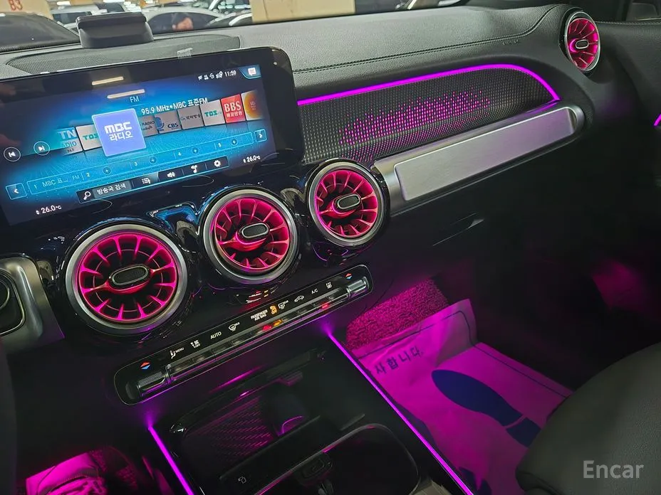 Фото 20 - Mercedes-Benz EQB