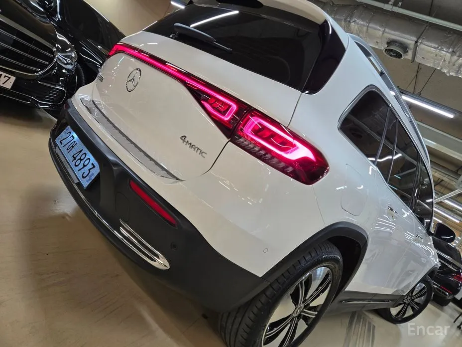 Фото 5 - Mercedes-Benz EQB