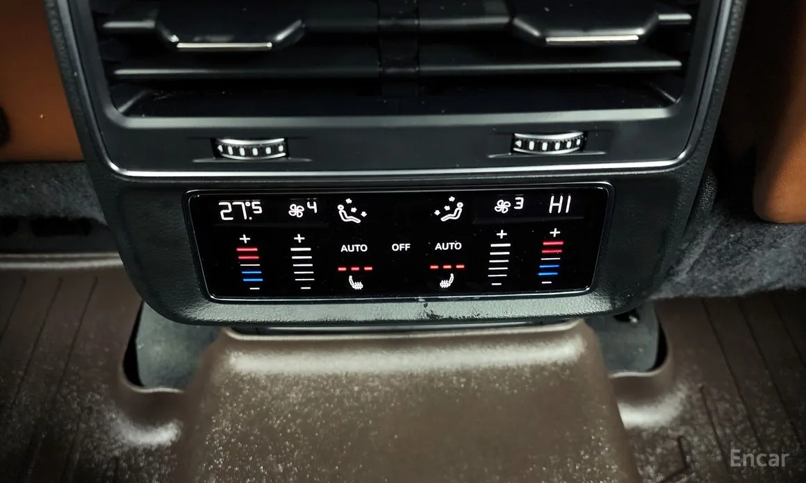 Фото 19 - Audi Q7