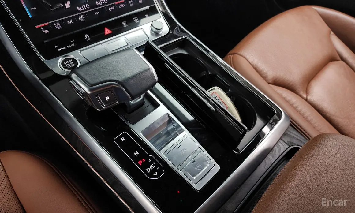 Фото 9 - Audi Q7