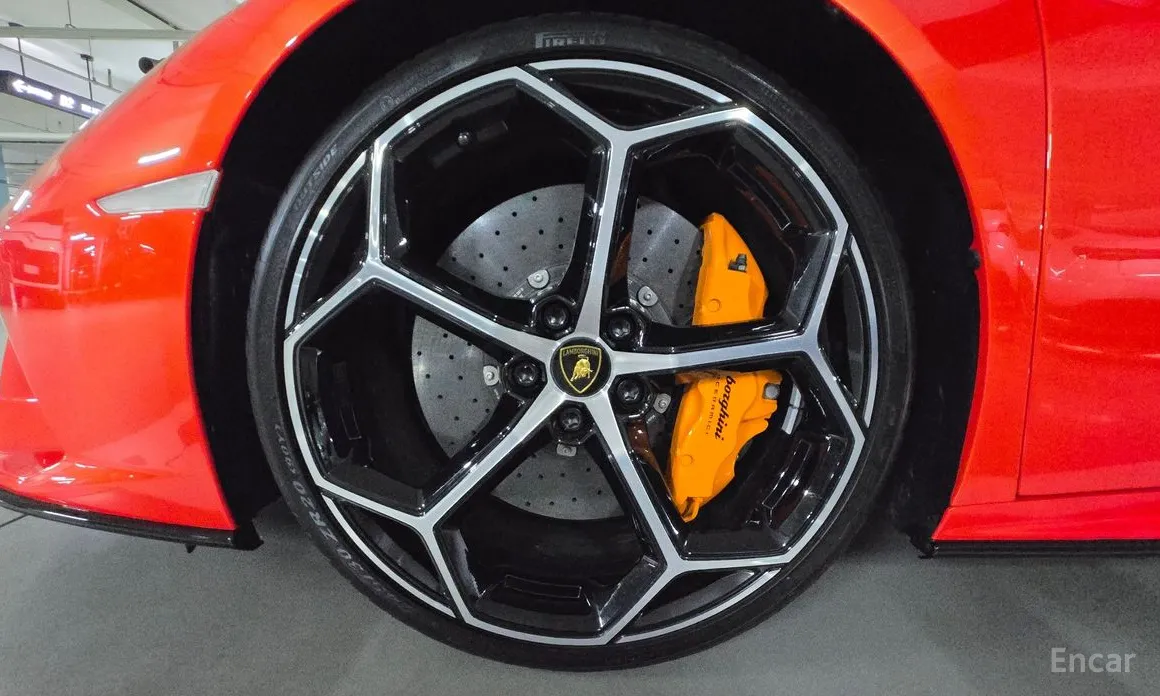 Фото 3 - Lamborghini Huracan