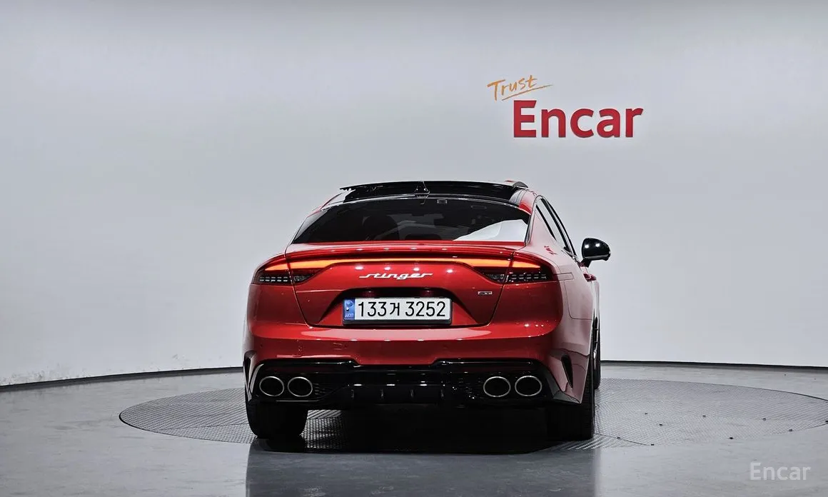 Фото 4 - Kia Stinger