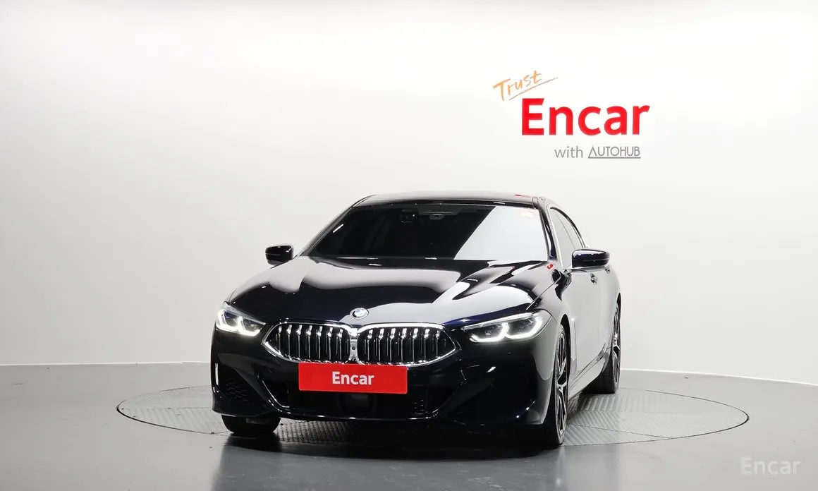 Фото 3 - BMW 8 Series