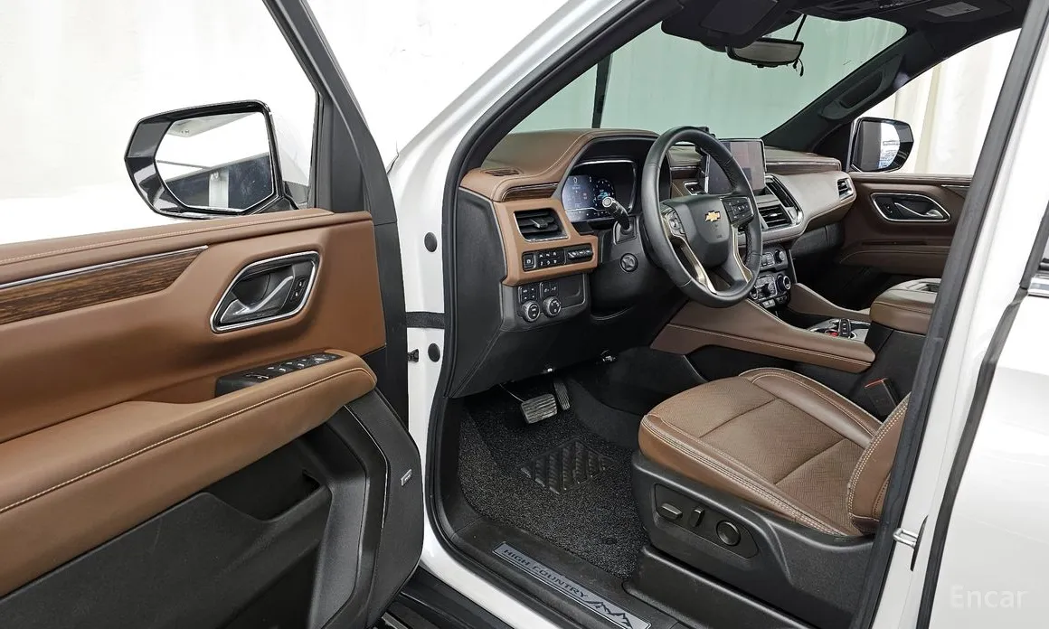 Фото 10 - Chevrolet Tahoe