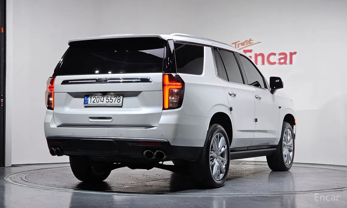 Фото 2 - Chevrolet Tahoe