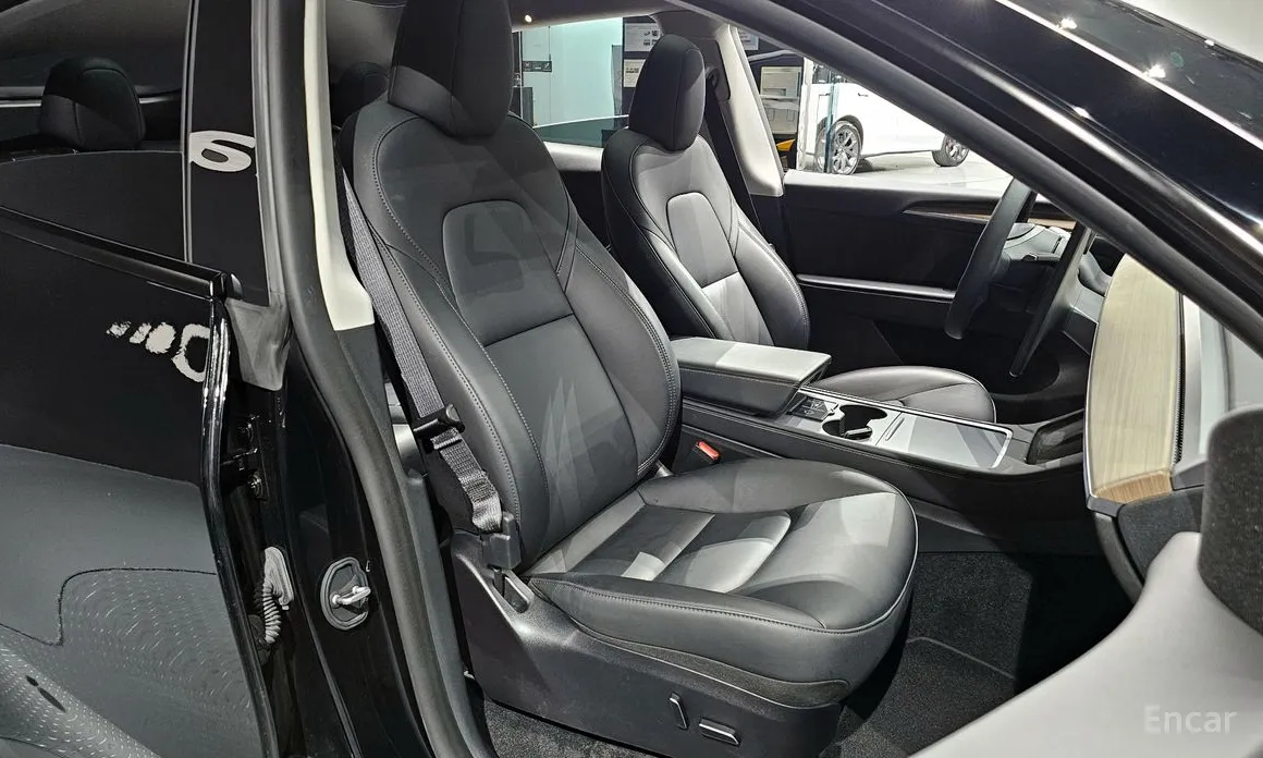 Фото 10 - Tesla Model Y