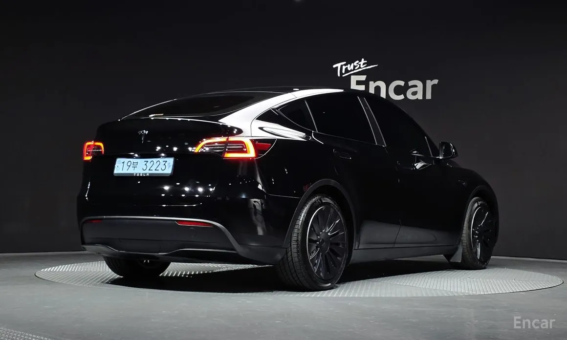 Фото 2 - Tesla Model Y