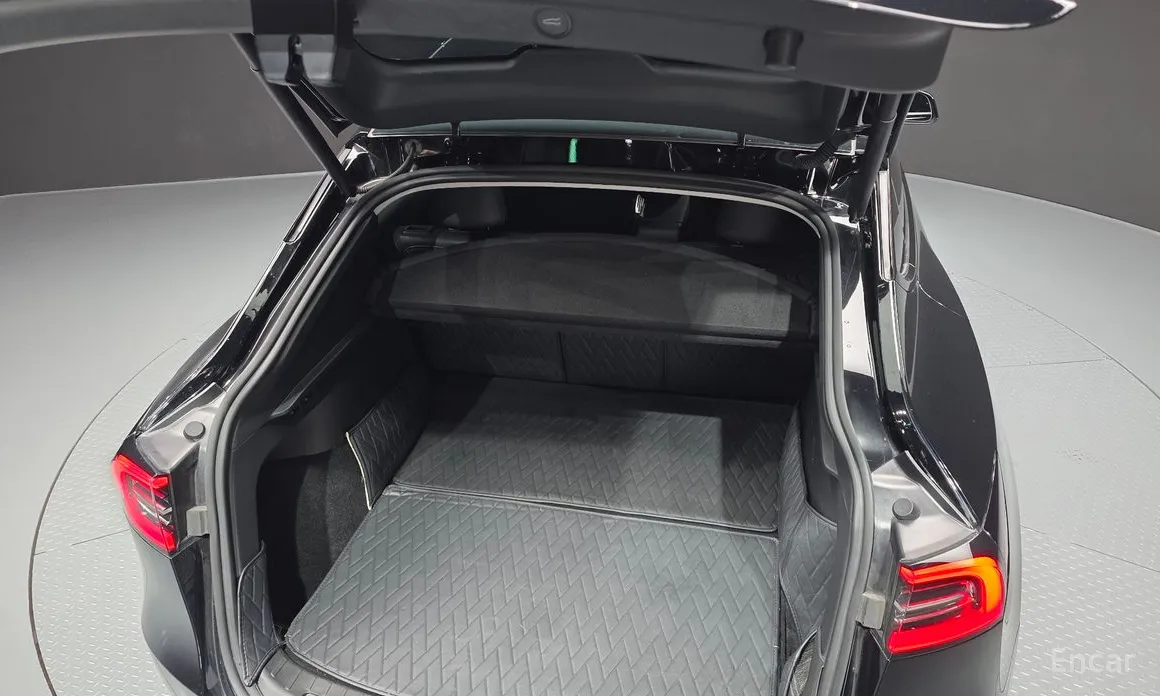 Фото 20 - Tesla Model Y