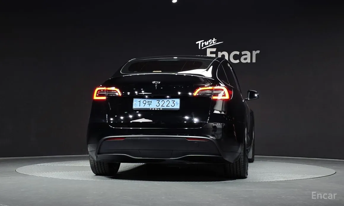 Фото 4 - Tesla Model Y