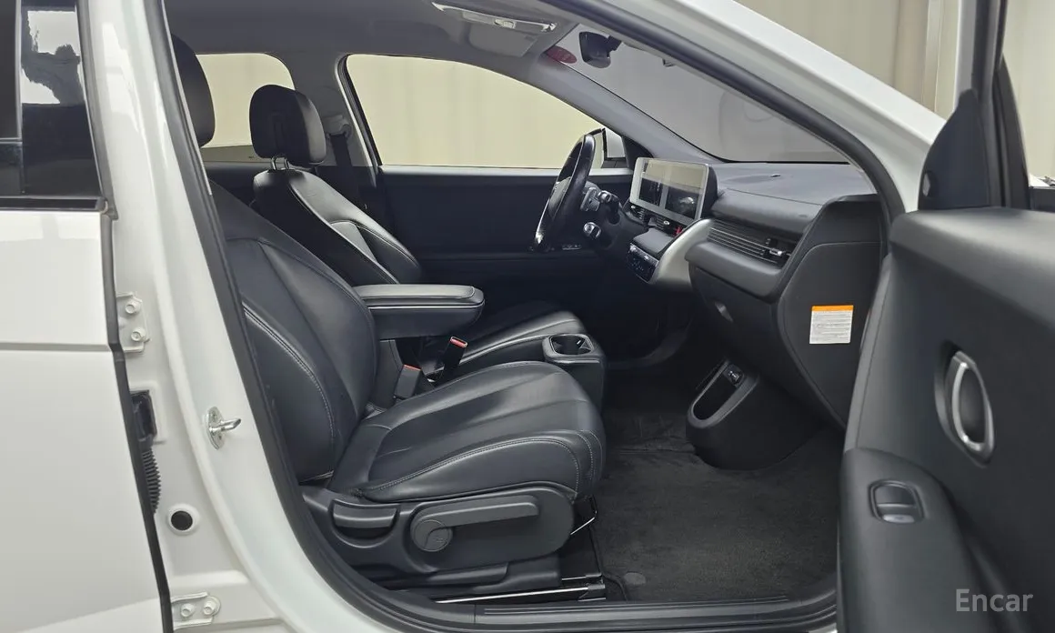 Photo 10 - Hyundai Ioniq 5