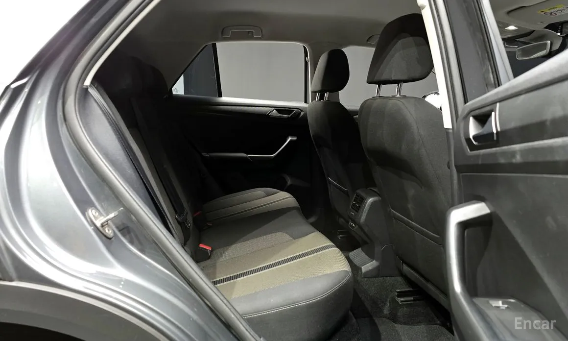 Фото 12 - Volkswagen T-Roc