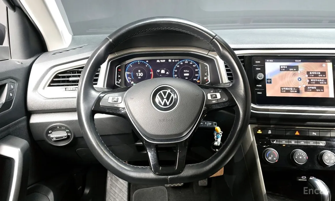 Фото 13 - Volkswagen T-Roc