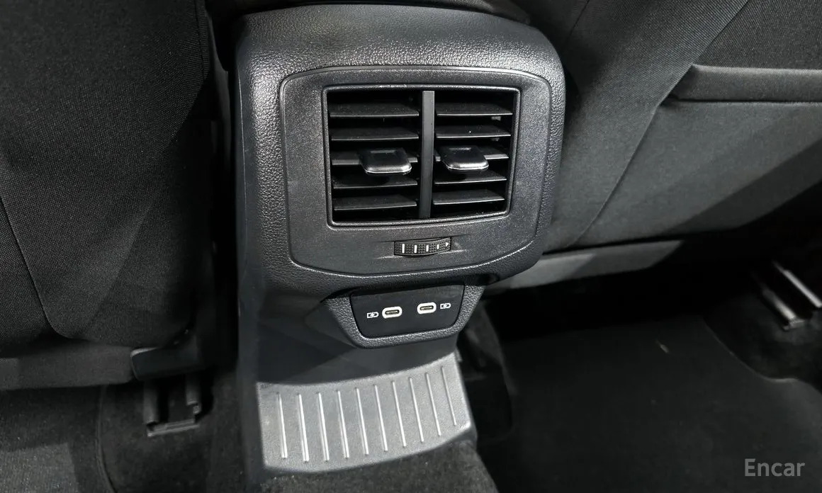 Фото 19 - Volkswagen T-Roc