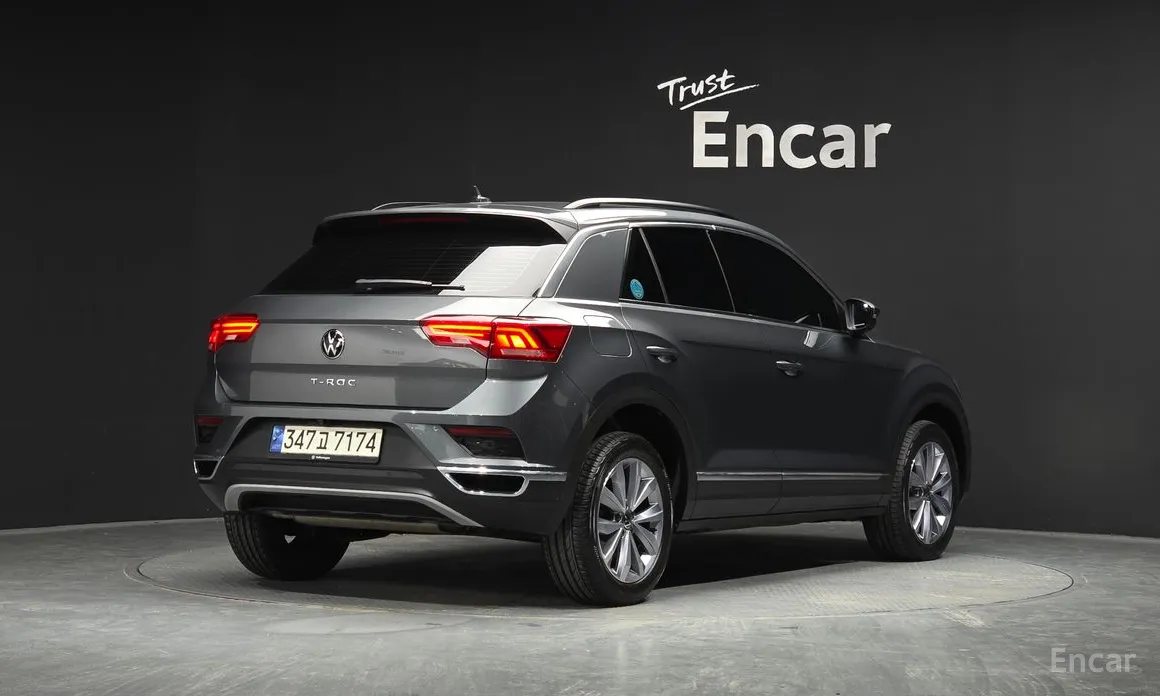 Фото 2 - Volkswagen T-Roc