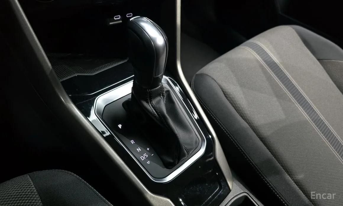 Фото 9 - Volkswagen T-Roc