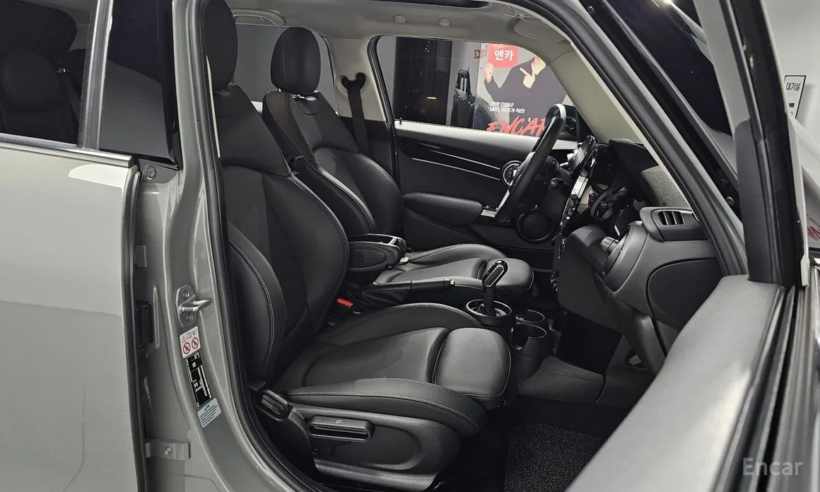 Фото 10 - Mini Cooper