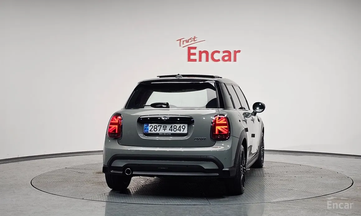 Фото 4 - Mini Cooper