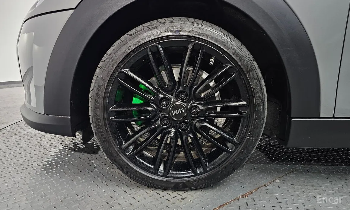 Фото 5 - Mini Cooper