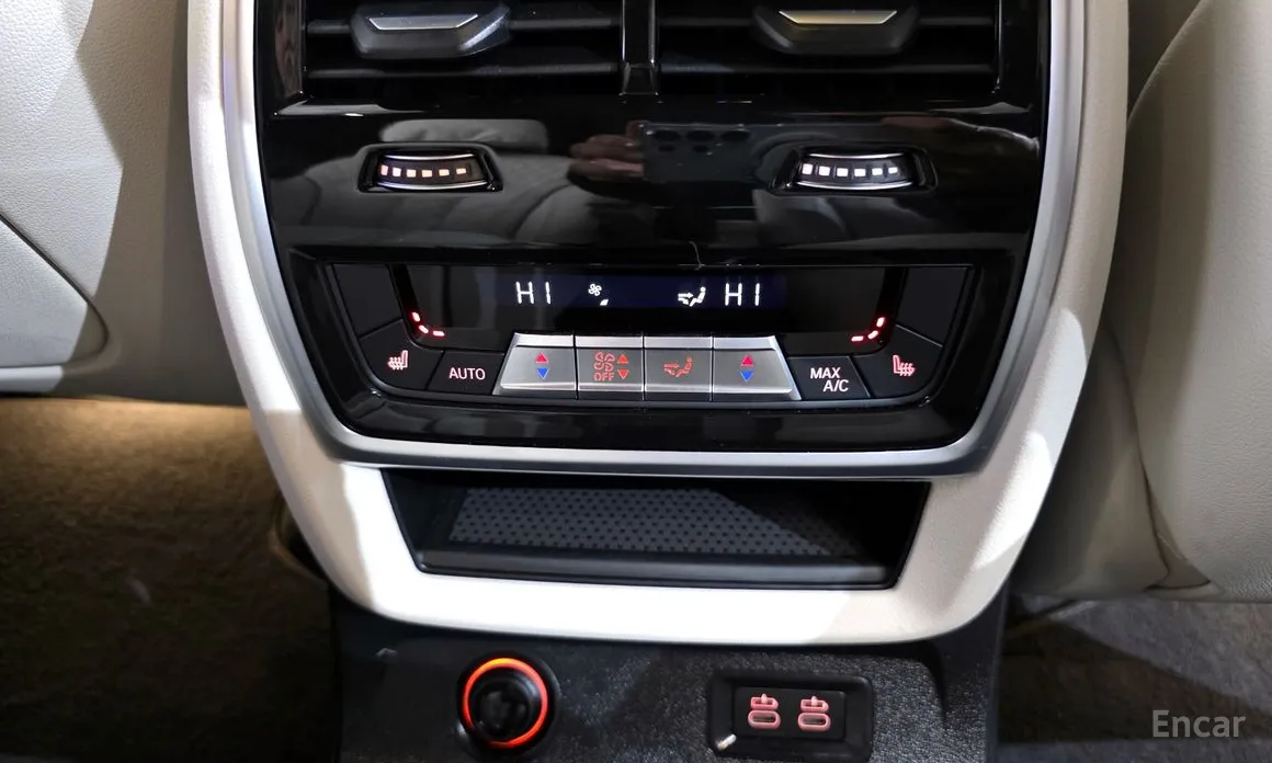 Фото 19 - BMW X7