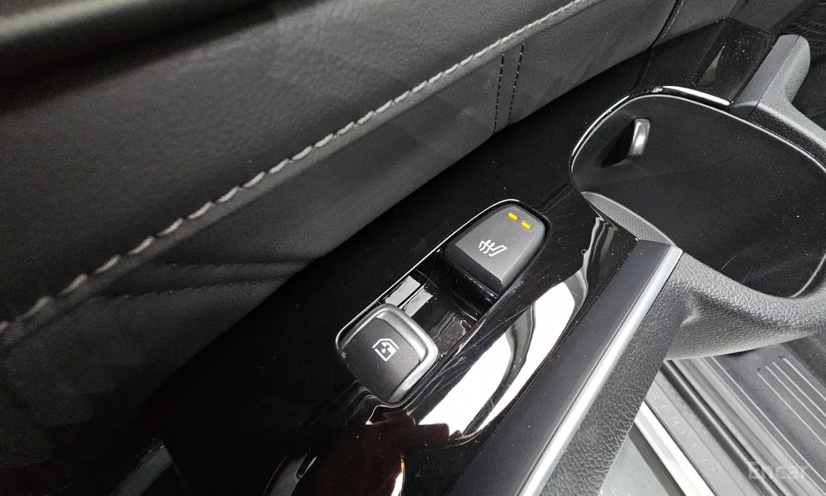 Фото 19 - Kia Sorento