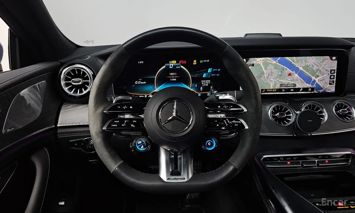 Фото 13 - Mercedes-Benz AMG GT