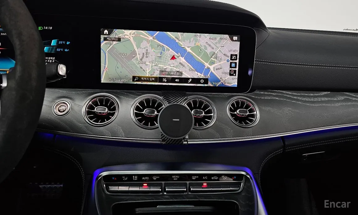 Фото 14 - Mercedes-Benz AMG GT