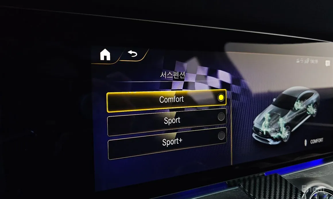 Фото 17 - Mercedes-Benz AMG GT