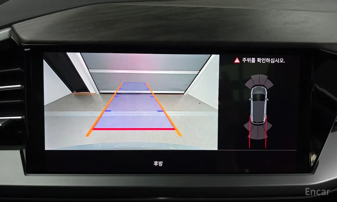 Фото 15 - Audi Q4 e-tron