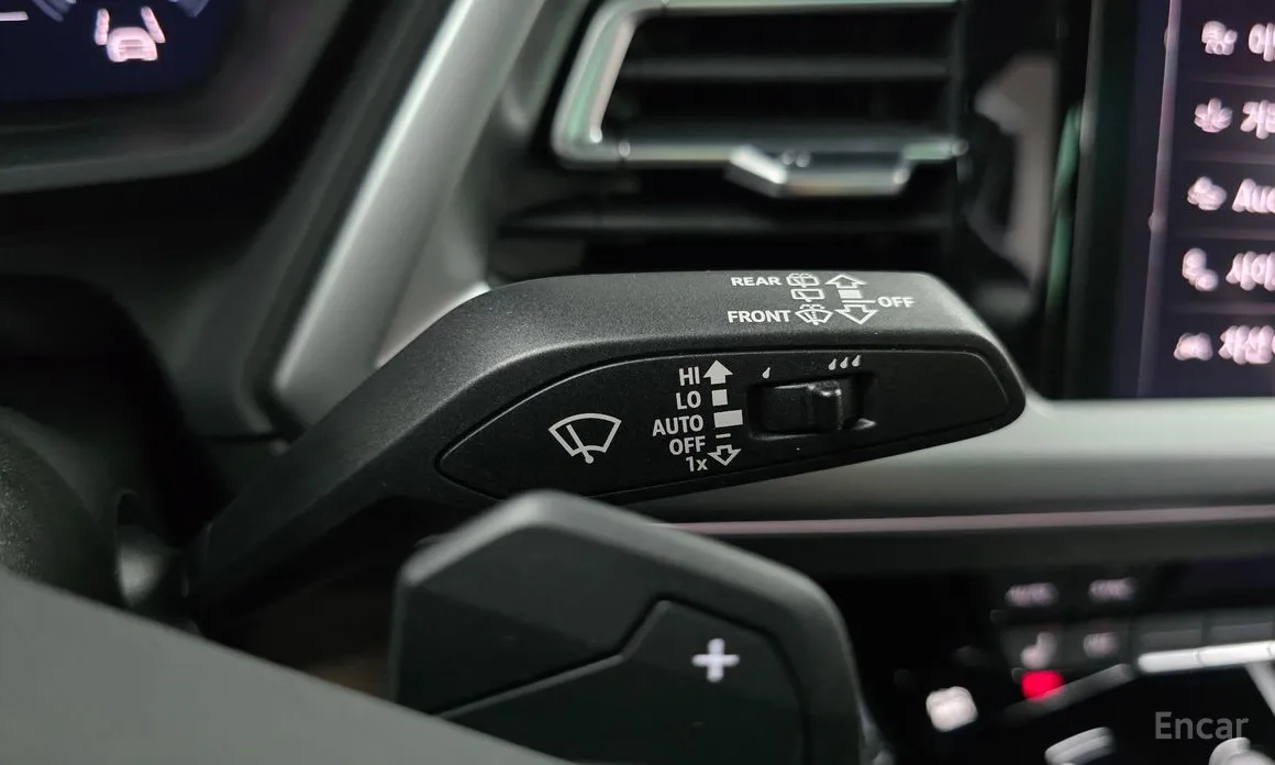 Фото 18 - Audi Q4 e-tron