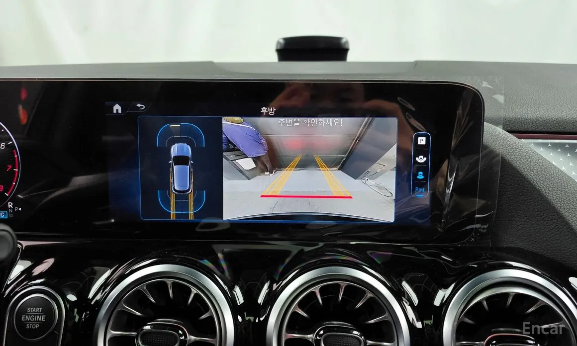 Фото 15 - Mercedes-Benz GLA-Class