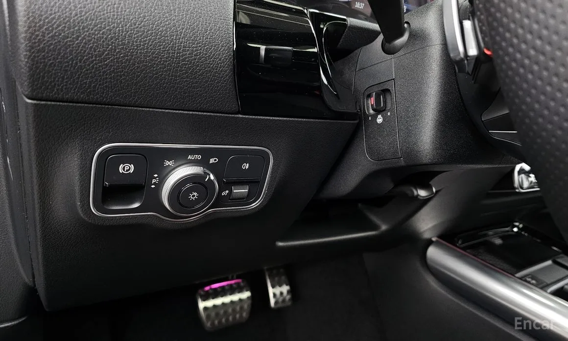 Фото 16 - Mercedes-Benz GLA-Class