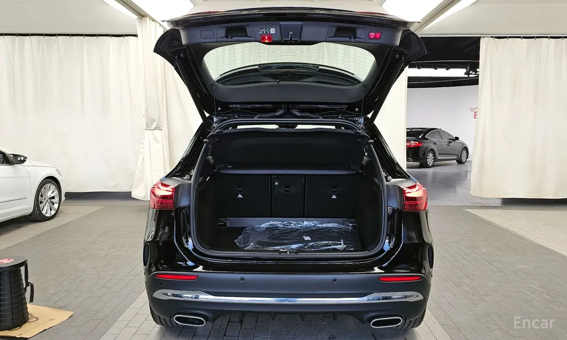 Фото 20 - Mercedes-Benz GLA-Class