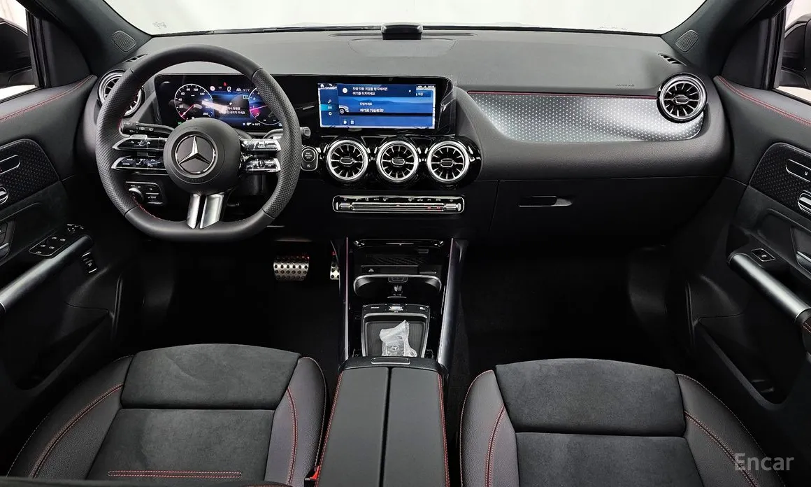 Фото 7 - Mercedes-Benz GLA-Class