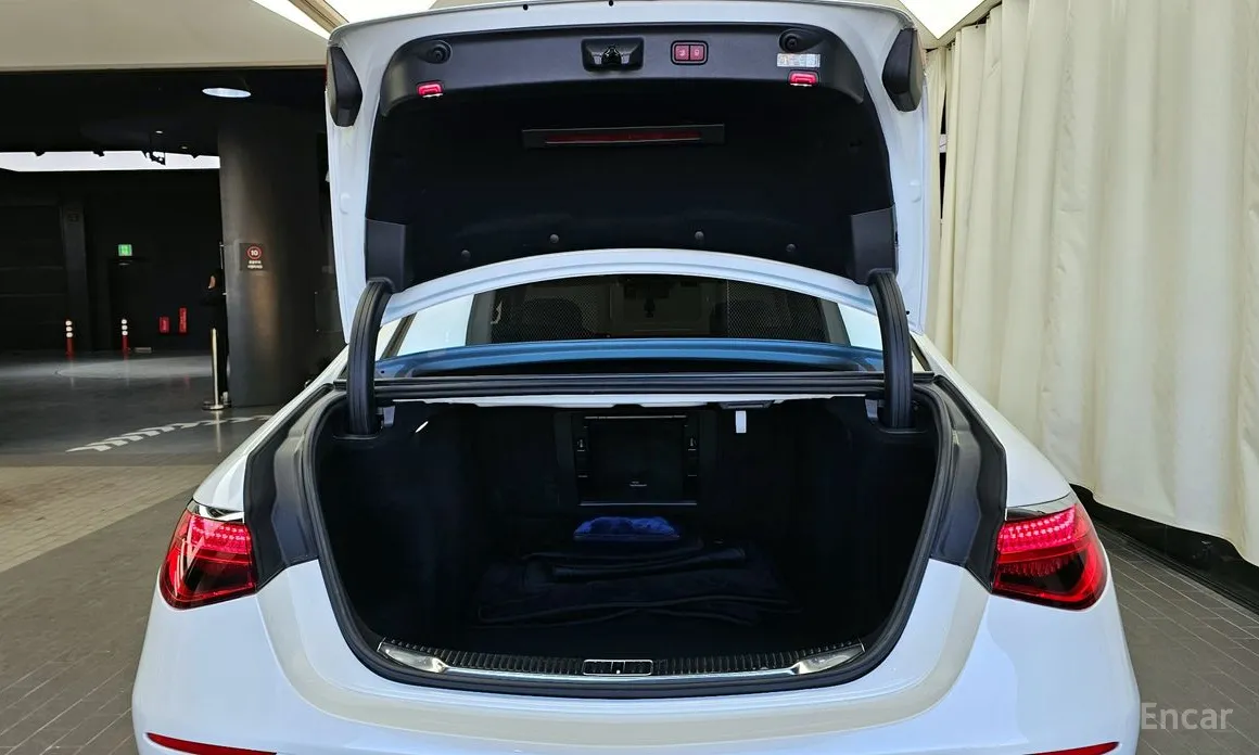 Фото 20 - Mercedes-Benz S-Class