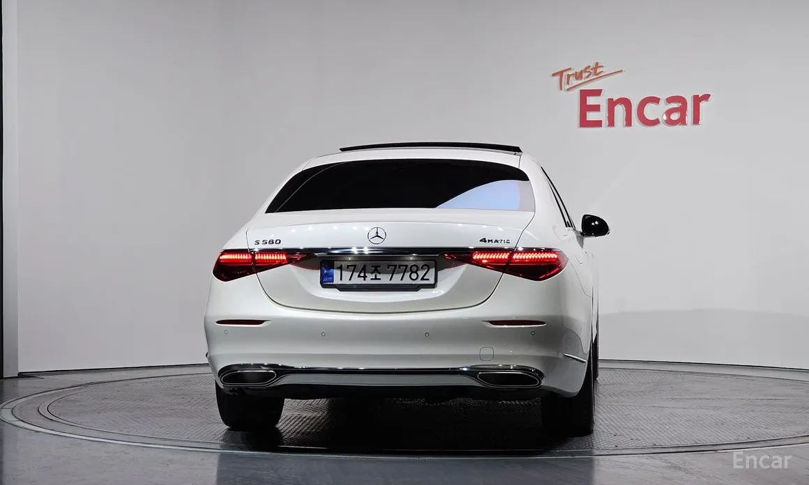 Фото 4 - Mercedes-Benz S-Class