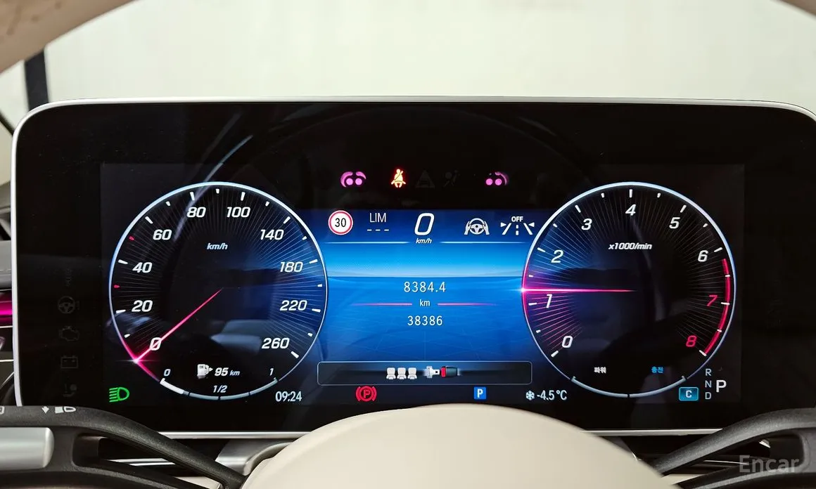 Фото 8 - Mercedes-Benz S-Class