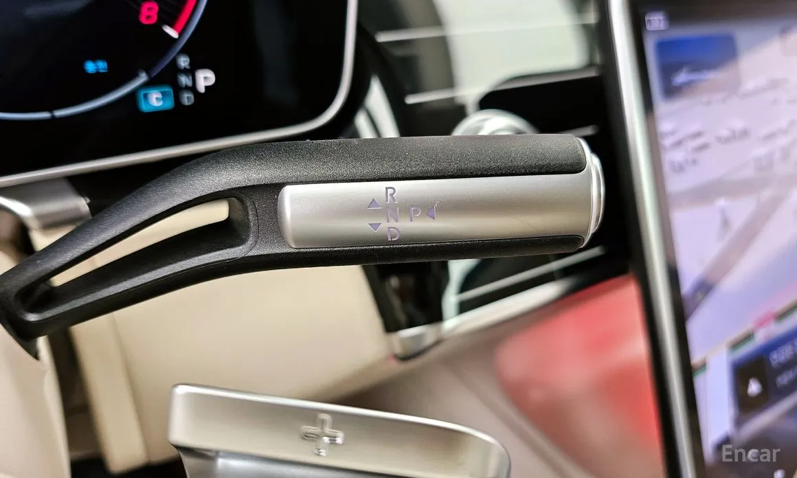 Фото 9 - Mercedes-Benz S-Class