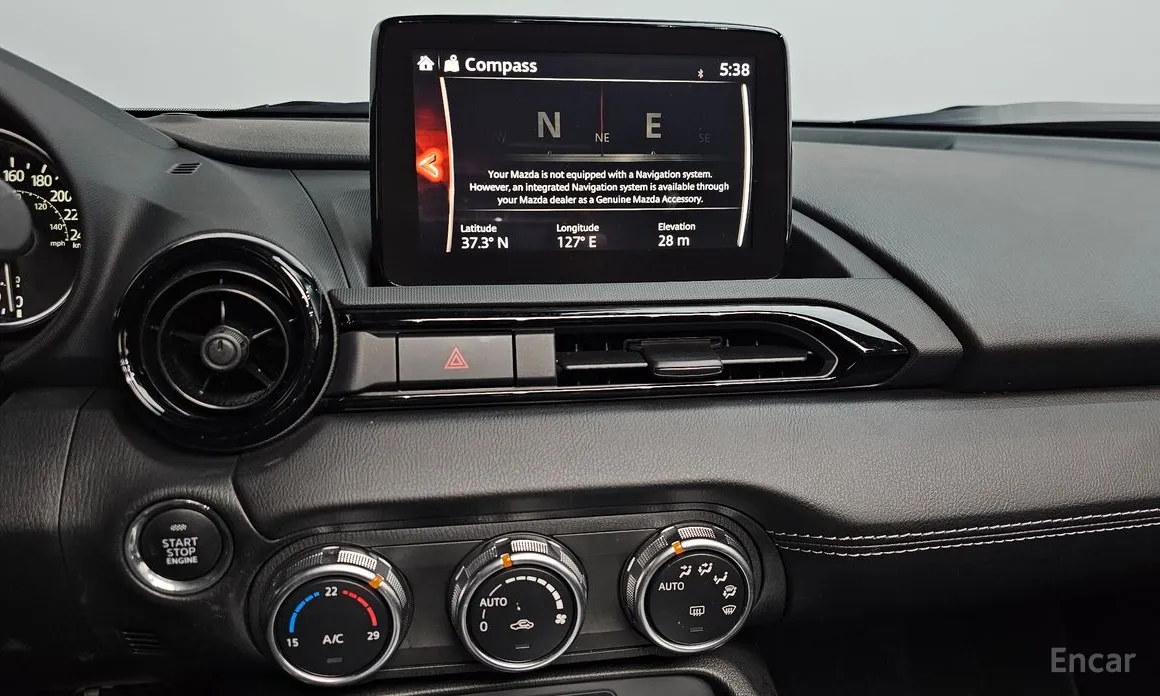 Фото 13 - Mazda MX-5 Miata