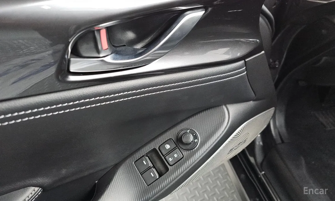 Фото 15 - Mazda MX-5 Miata