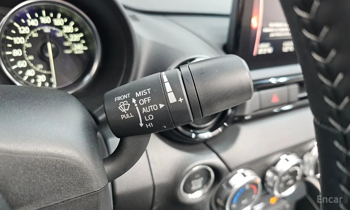 Фото 18 - Mazda MX-5 Miata