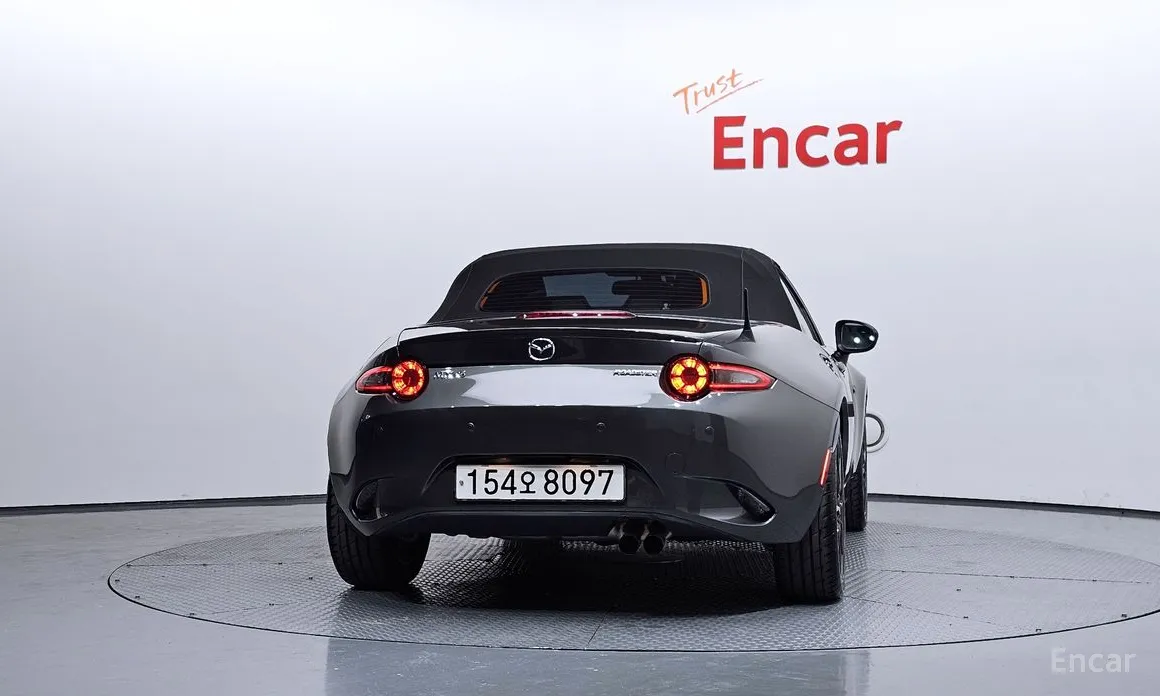 Фото 4 - Mazda MX-5 Miata